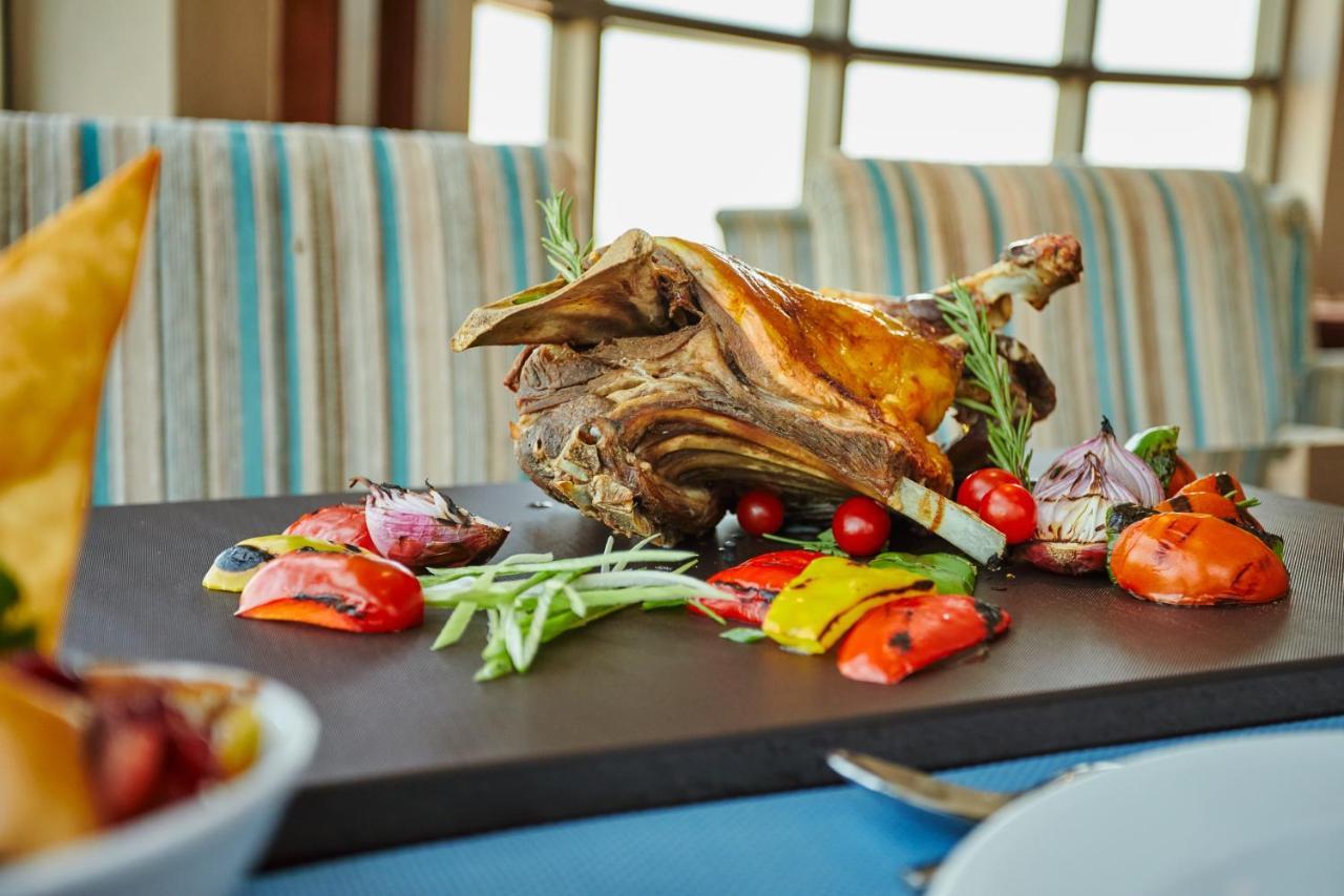 Hotel Crowne Plaza Al Waha By Ihg 4*
