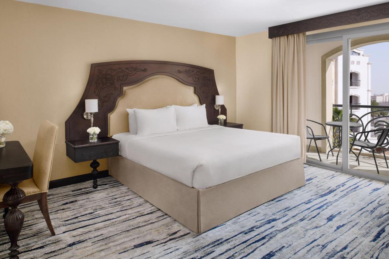 Crowne Plaza Al Waha By Ihg 4*