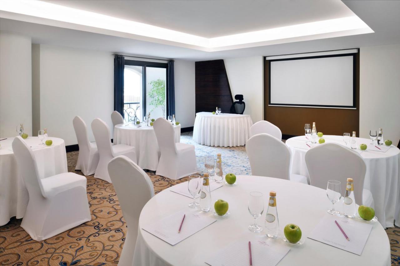 Hotel Crowne Plaza Al Waha By Ihg 4*