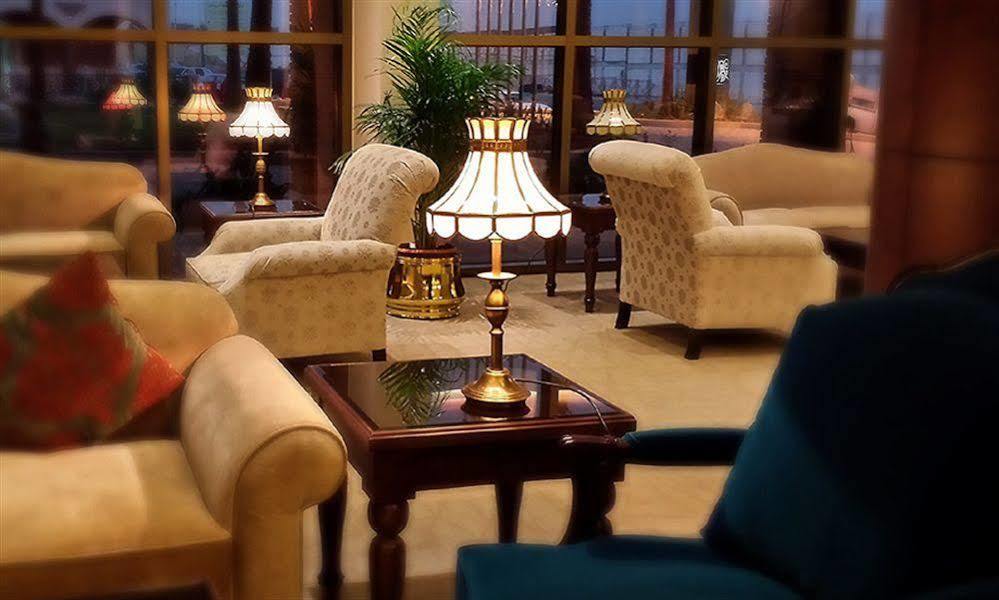 Hotel Crowne Plaza Al Waha By Ihg 4*