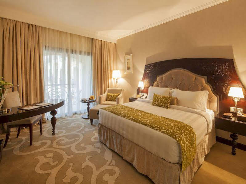 Crowne Plaza Al Waha By Ihg Hotel 4*